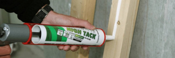 Hout op beton lijmen
